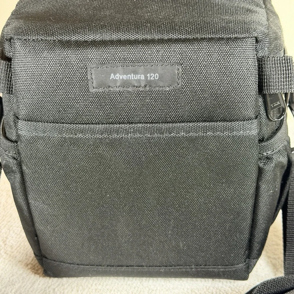GE X400 Digital Camera Preowned With Camara Bag Booklet And Cable Included